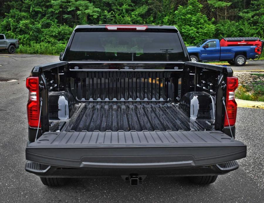 new 2024 Chevrolet Silverado 1500 car, priced at $42,215