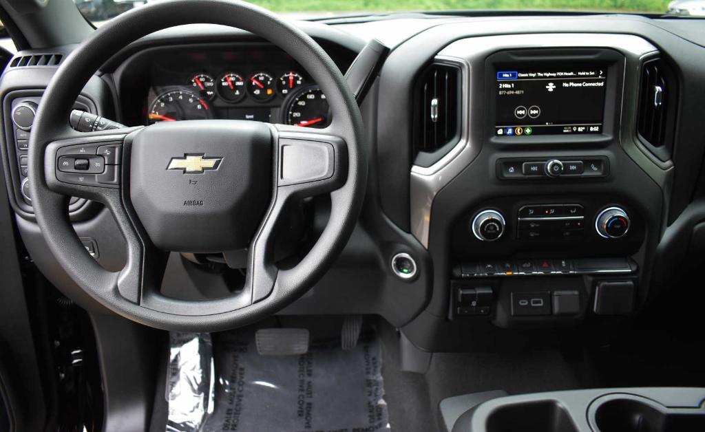 new 2024 Chevrolet Silverado 1500 car, priced at $42,215