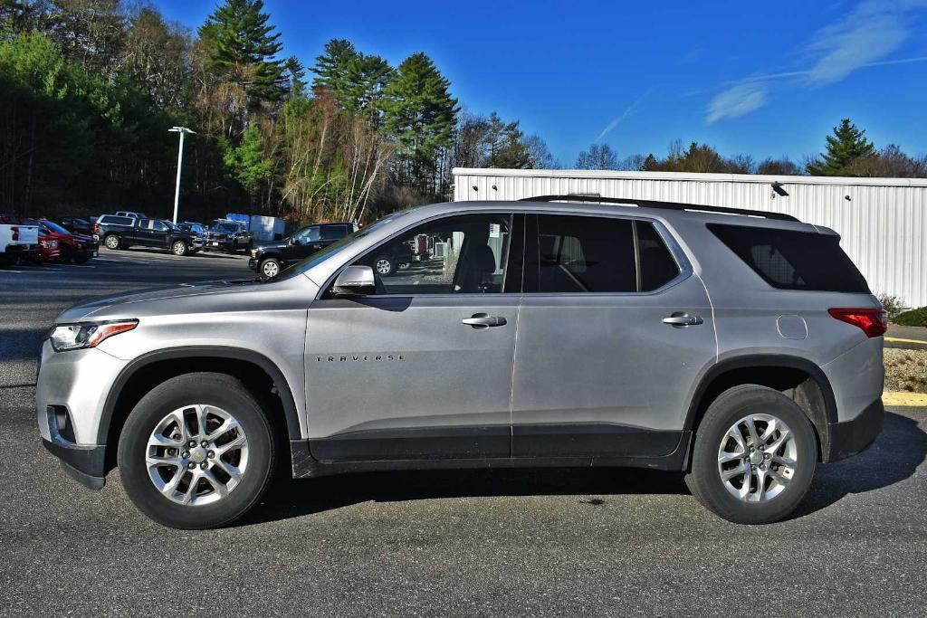 used 2021 Chevrolet Traverse car, priced at $31,877