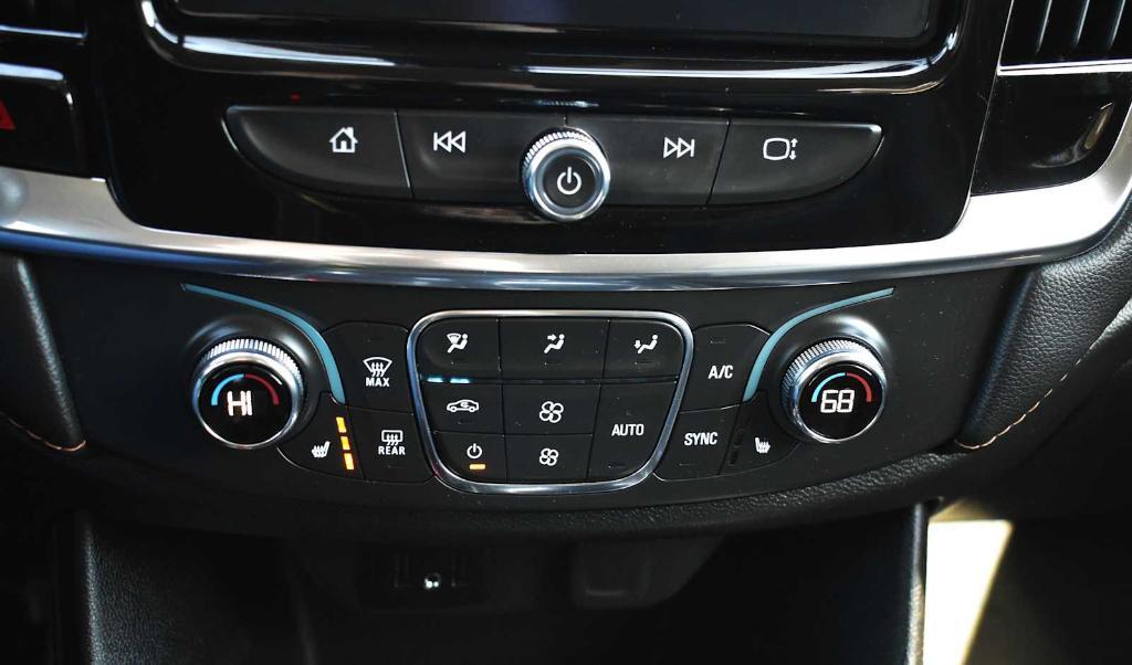 used 2021 Chevrolet Traverse car, priced at $31,877