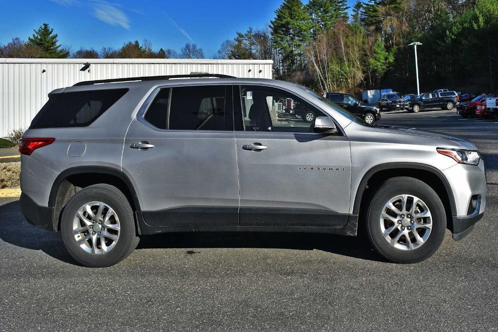 used 2021 Chevrolet Traverse car, priced at $31,877