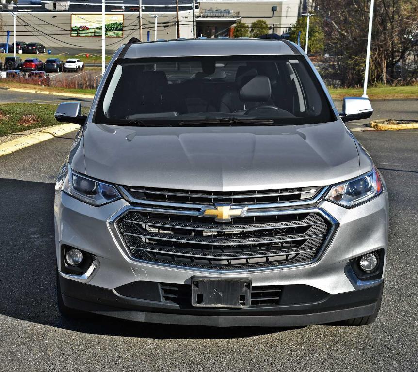 used 2021 Chevrolet Traverse car, priced at $31,877