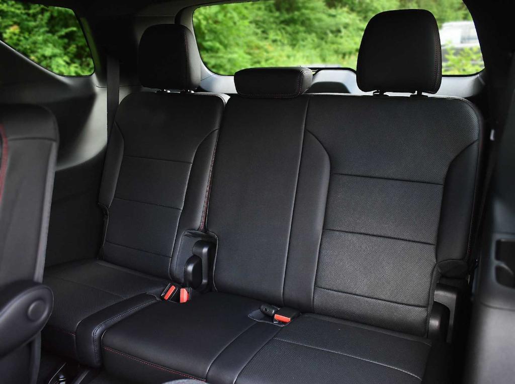 new 2025 Chevrolet Traverse car, priced at $55,040