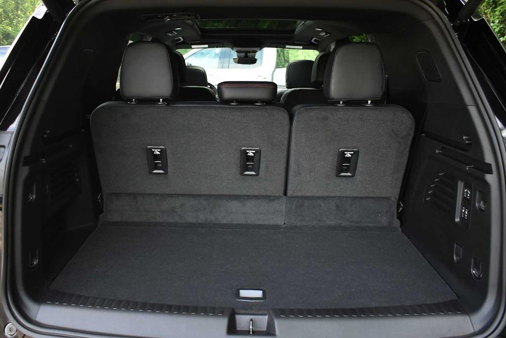 new 2025 Chevrolet Traverse car, priced at $55,040
