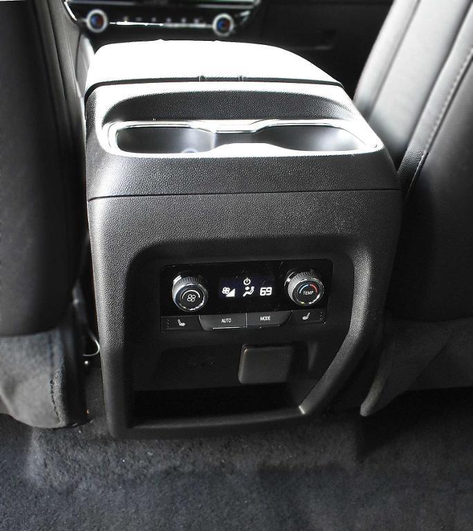 new 2025 Chevrolet Traverse car, priced at $55,040