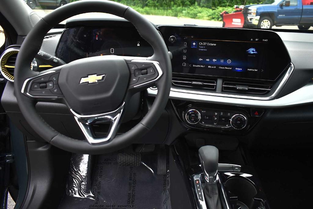 new 2025 Chevrolet Trax car, priced at $23,735