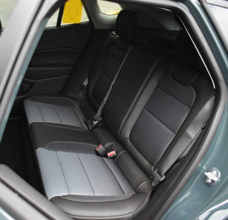 new 2025 Chevrolet Trax car, priced at $23,735
