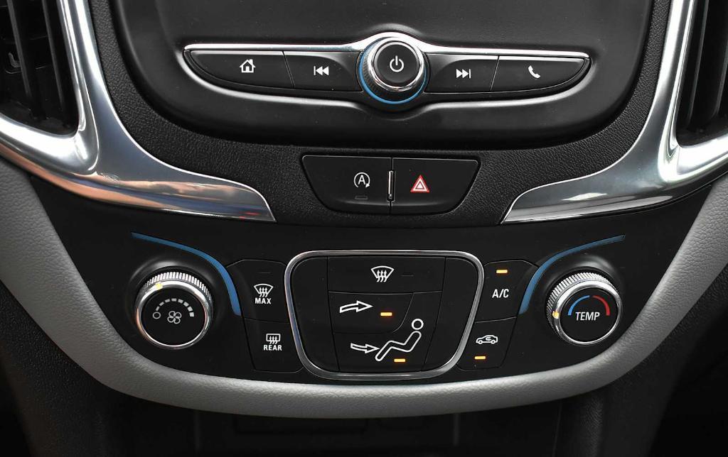used 2023 Chevrolet Equinox car, priced at $22,877