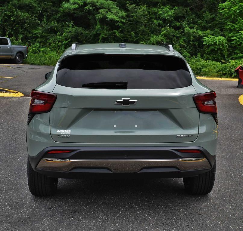 new 2025 Chevrolet Trax car, priced at $24,985