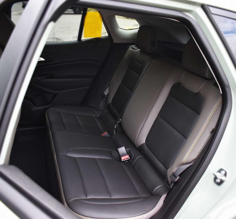 new 2025 Chevrolet Trax car, priced at $24,985