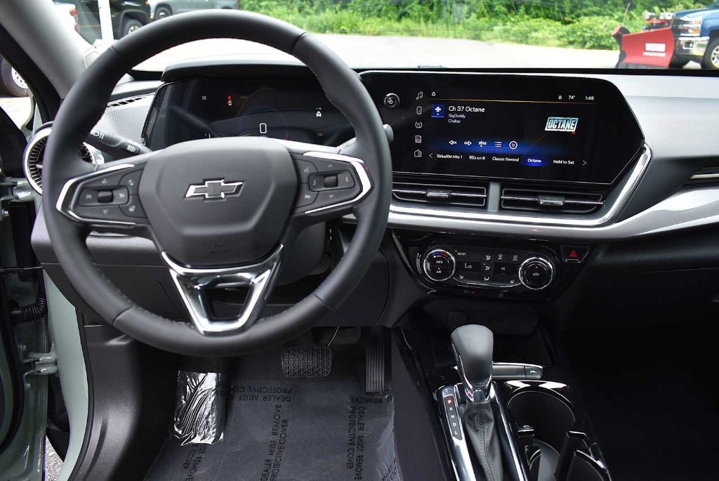 new 2025 Chevrolet Trax car, priced at $24,985
