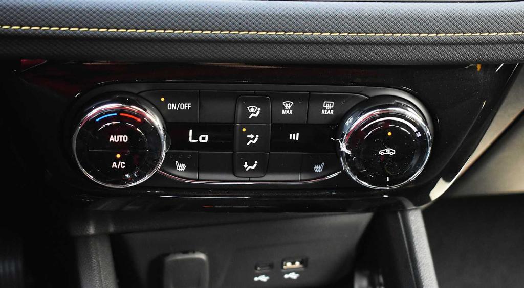 new 2025 Chevrolet TrailBlazer car, priced at $31,280