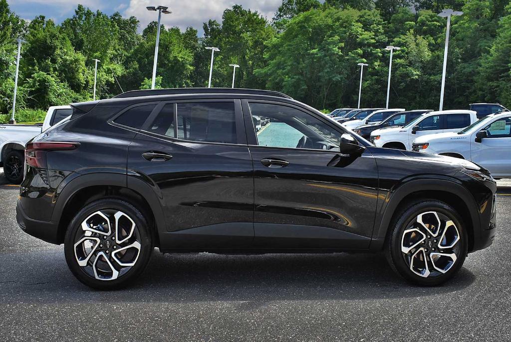 used 2025 Chevrolet Trax car, priced at $25,877