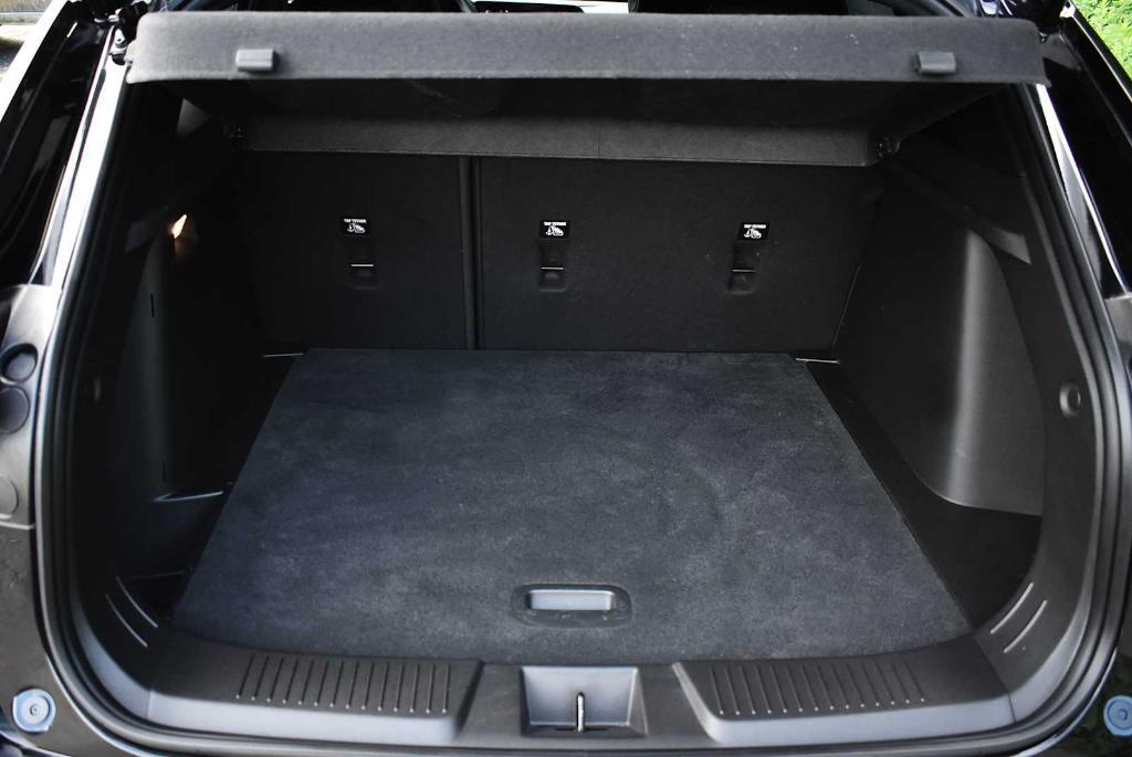 used 2025 Chevrolet Trax car, priced at $25,877