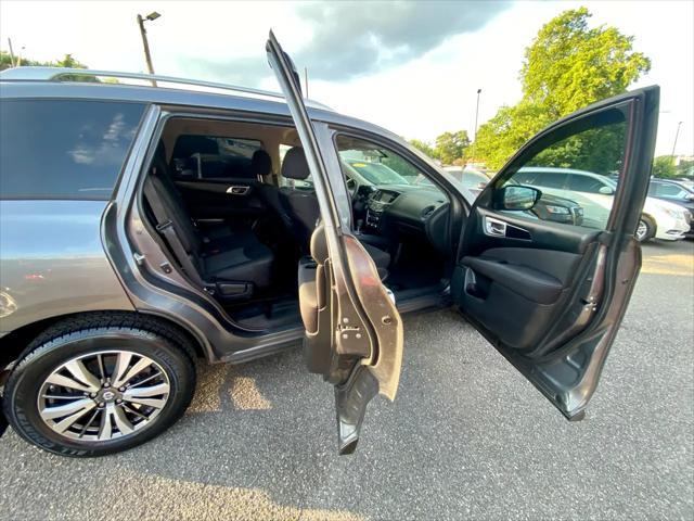used 2017 Nissan Pathfinder car, priced at $7,999