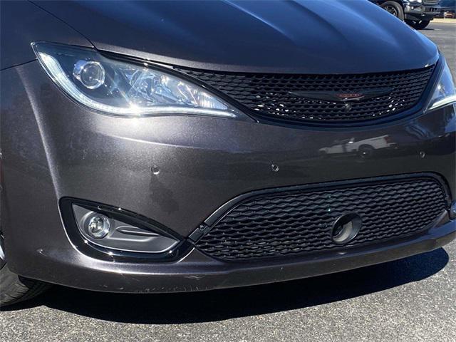 used 2020 Chrysler Pacifica car, priced at $31,400