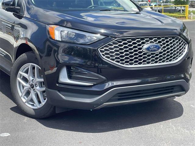used 2024 Ford Edge car, priced at $29,900