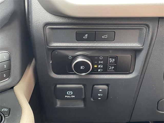 used 2024 Ford Expedition car, priced at $53,980