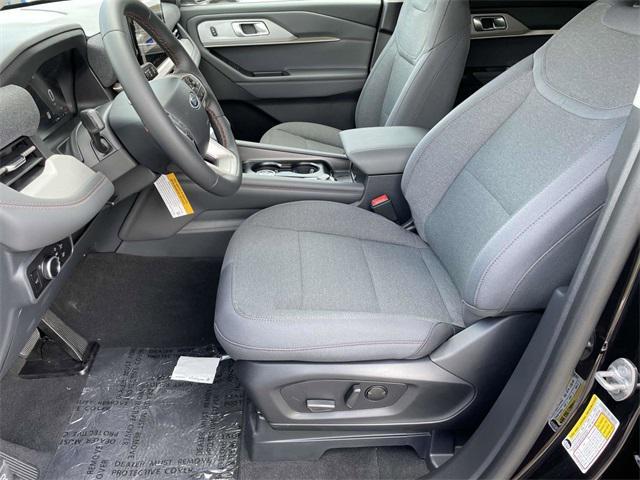 new 2025 Ford Explorer car, priced at $39,444