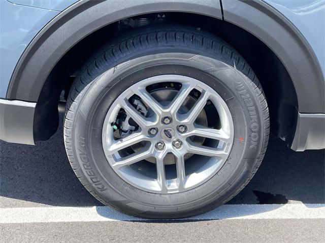 new 2025 Ford Explorer car, priced at $39,930