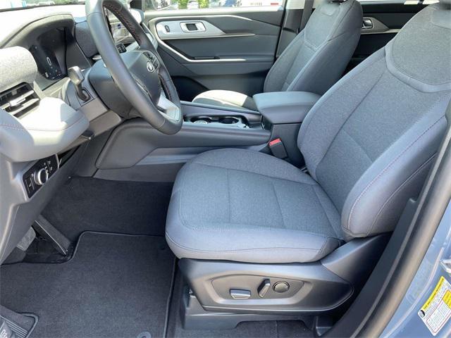 new 2025 Ford Explorer car, priced at $39,930