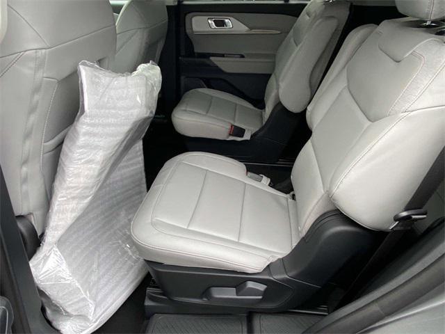 new 2025 Ford Explorer car, priced at $41,799