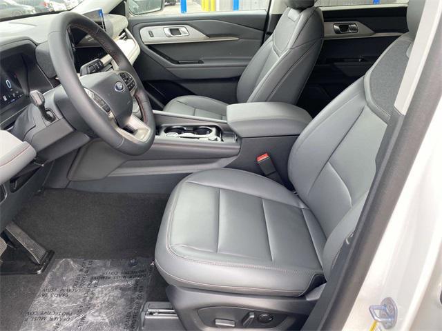 new 2025 Ford Explorer car, priced at $42,333