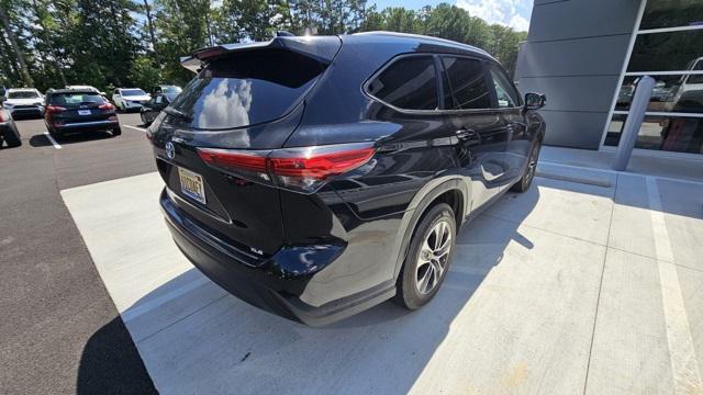 used 2023 Toyota Highlander car, priced at $35,998