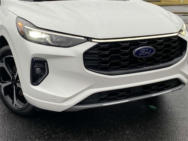 used 2023 Ford Escape car, priced at $29,900