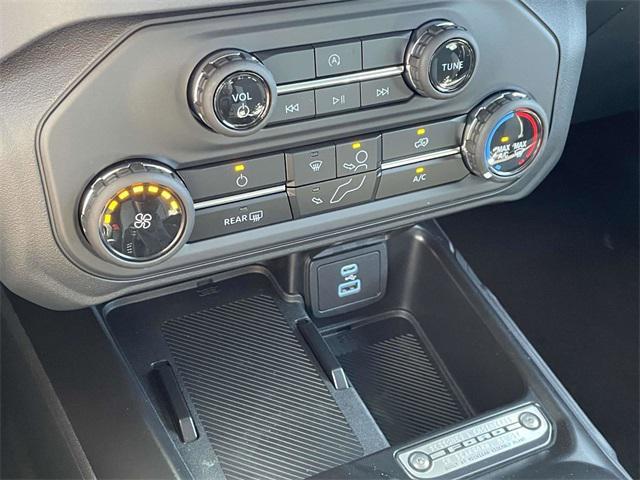 new 2025 Ford Bronco car, priced at $41,561