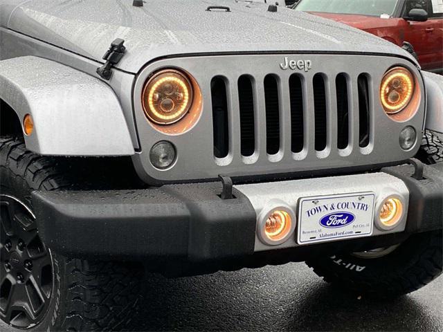 used 2015 Jeep Wrangler Unlimited car, priced at $20,300