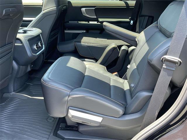 new 2025 Ford Expedition car, priced at $83,025