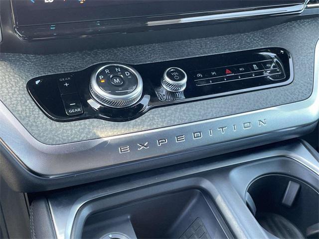 new 2025 Ford Expedition car, priced at $83,025