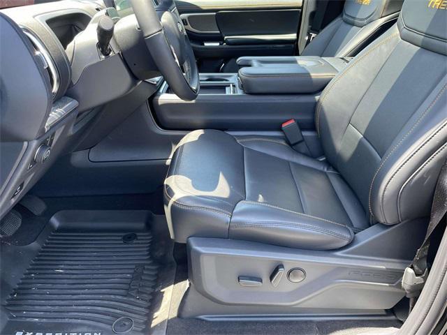 new 2025 Ford Expedition car, priced at $83,025