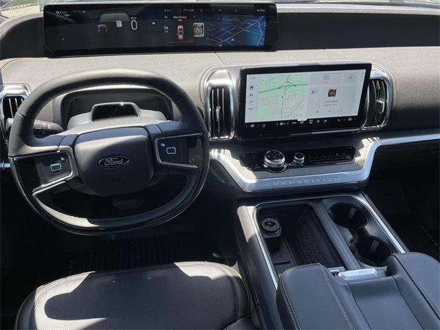 new 2025 Ford Expedition car, priced at $83,025