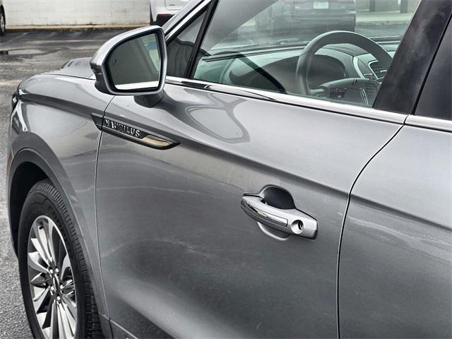 used 2020 Lincoln Nautilus car, priced at $25,648