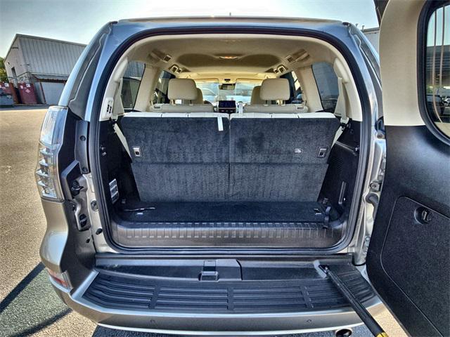 used 2023 Lexus GX 460 car, priced at $54,686