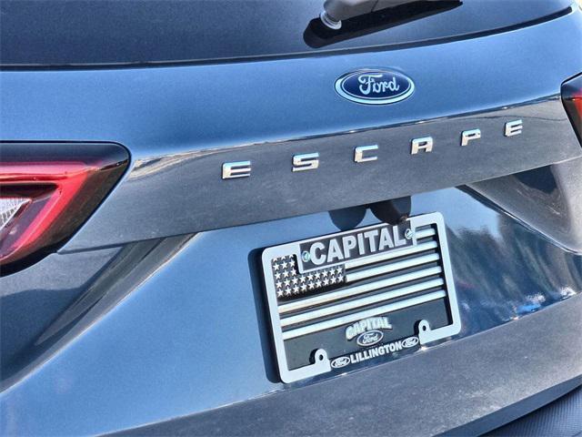 new 2025 Ford Escape car, priced at $30,900