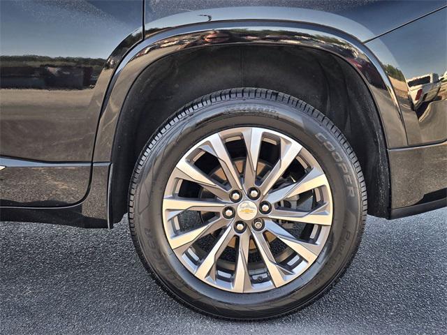 used 2023 Chevrolet Traverse car, priced at $37,498