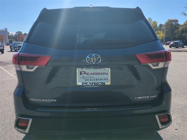 used 2019 Toyota Highlander car, priced at $29,490