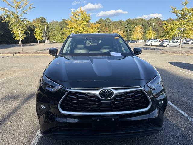 used 2024 Toyota Highlander car, priced at $39,995