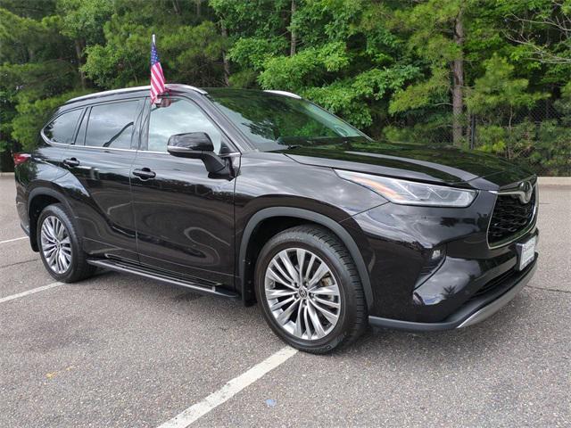 used 2020 Toyota Highlander car, priced at $29,496