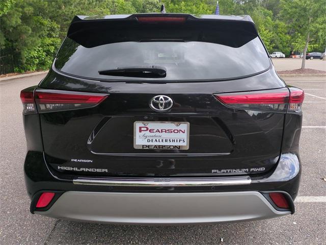 used 2020 Toyota Highlander car, priced at $29,496