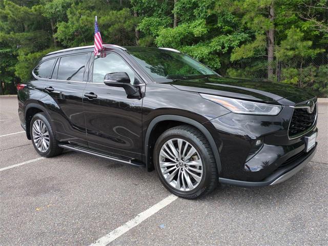 used 2020 Toyota Highlander car, priced at $29,496