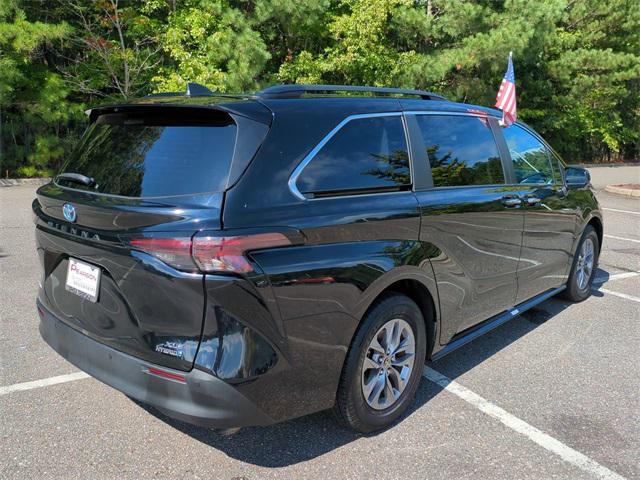 used 2023 Toyota Sienna car, priced at $40,010