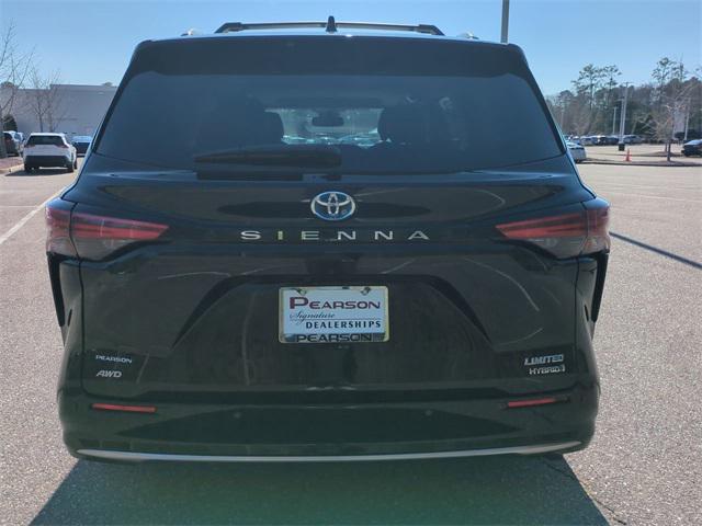 used 2022 Toyota Sienna car, priced at $39,995