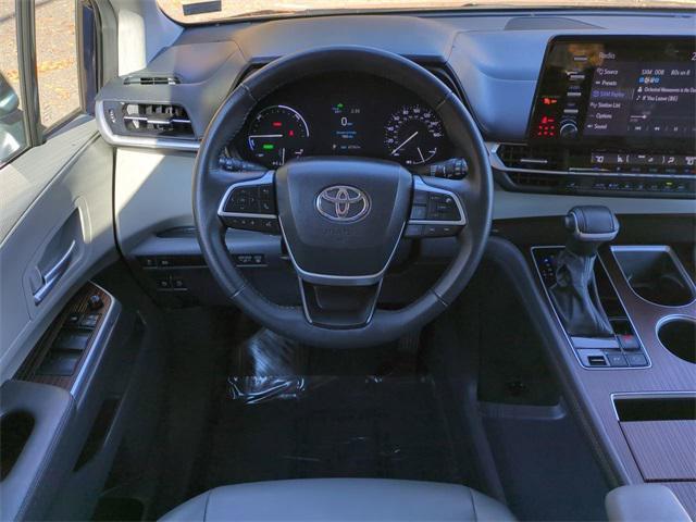 used 2024 Toyota Sienna car, priced at $39,015