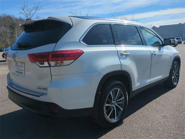 used 2019 Toyota Highlander car, priced at $26,995