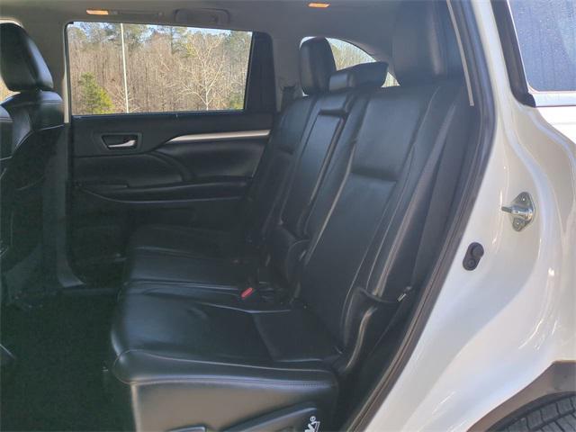 used 2019 Toyota Highlander car, priced at $26,995