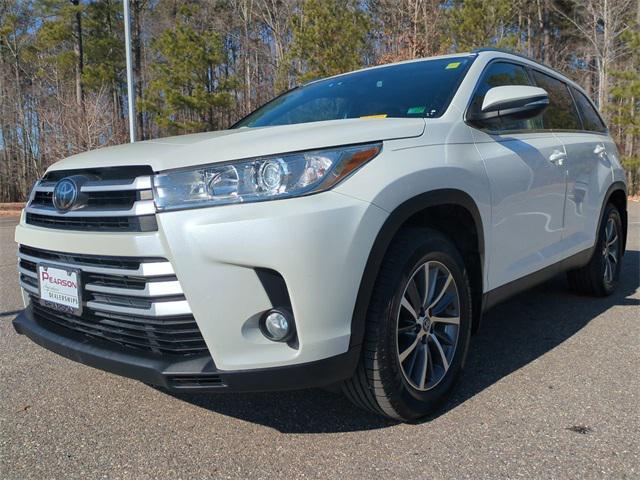 used 2019 Toyota Highlander car, priced at $26,995